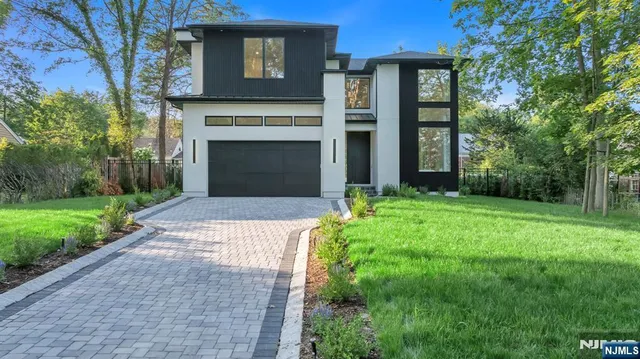 $3,490,000 | 43 Oak Avenue, Tenafly, NJ 07670