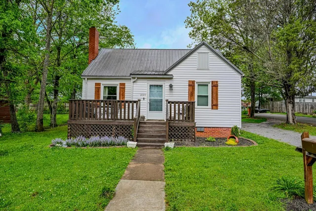 $455,900 | 2095 Church Street Northeast, Cleveland, TN 37311