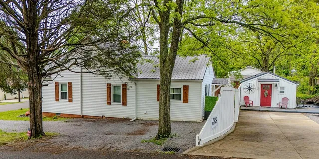 $455,900 | 2095 Church Street Northeast, Cleveland, TN 37311