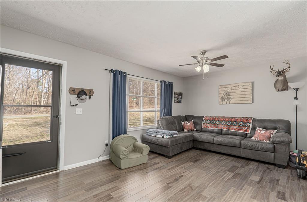 955 West Dalton Road King, NC 27021 - Photo 3 of 20 Living Room