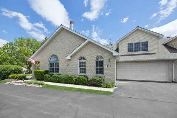 $460,000 | 848 Havenshire Road, Unit 848, Naperville, IL 60565