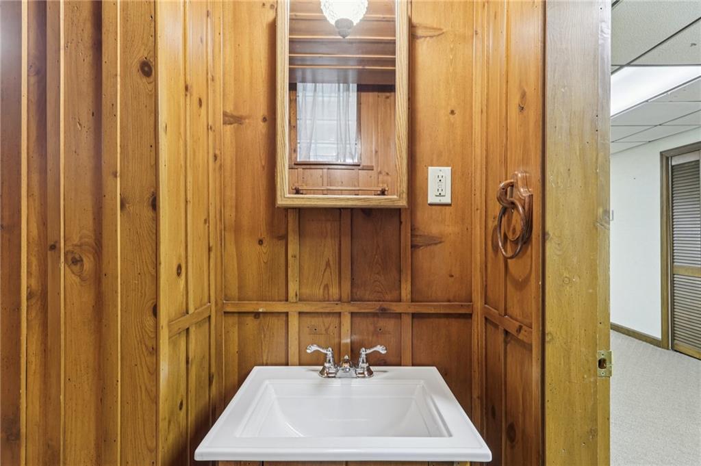 12 Holland Road Pittsburgh, PA 15235 - Photo 23 of 48