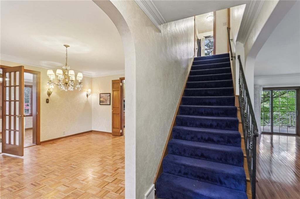 12 Holland Road Pittsburgh, PA 15235 - Photo 3 of 48