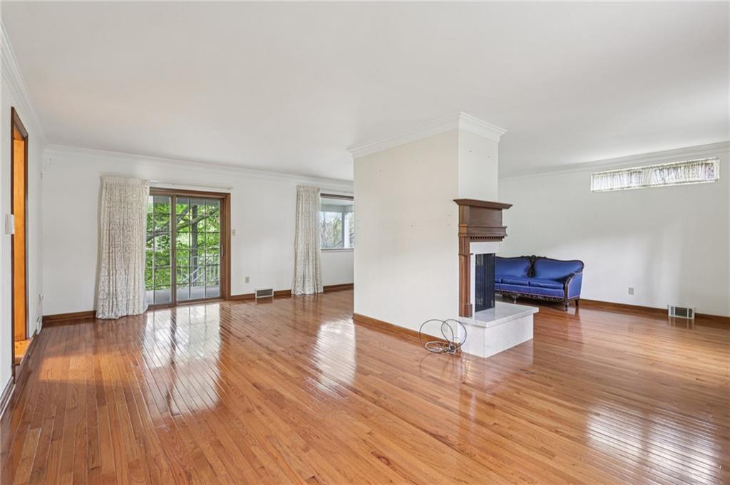 12 Holland Road Pittsburgh, PA 15235 - Photo 4 of 48