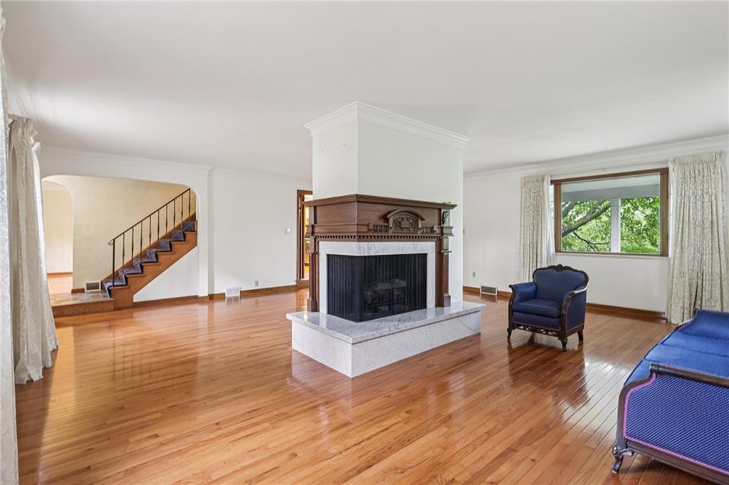 12 Holland Road Pittsburgh, PA 15235 - Photo 5 of 48