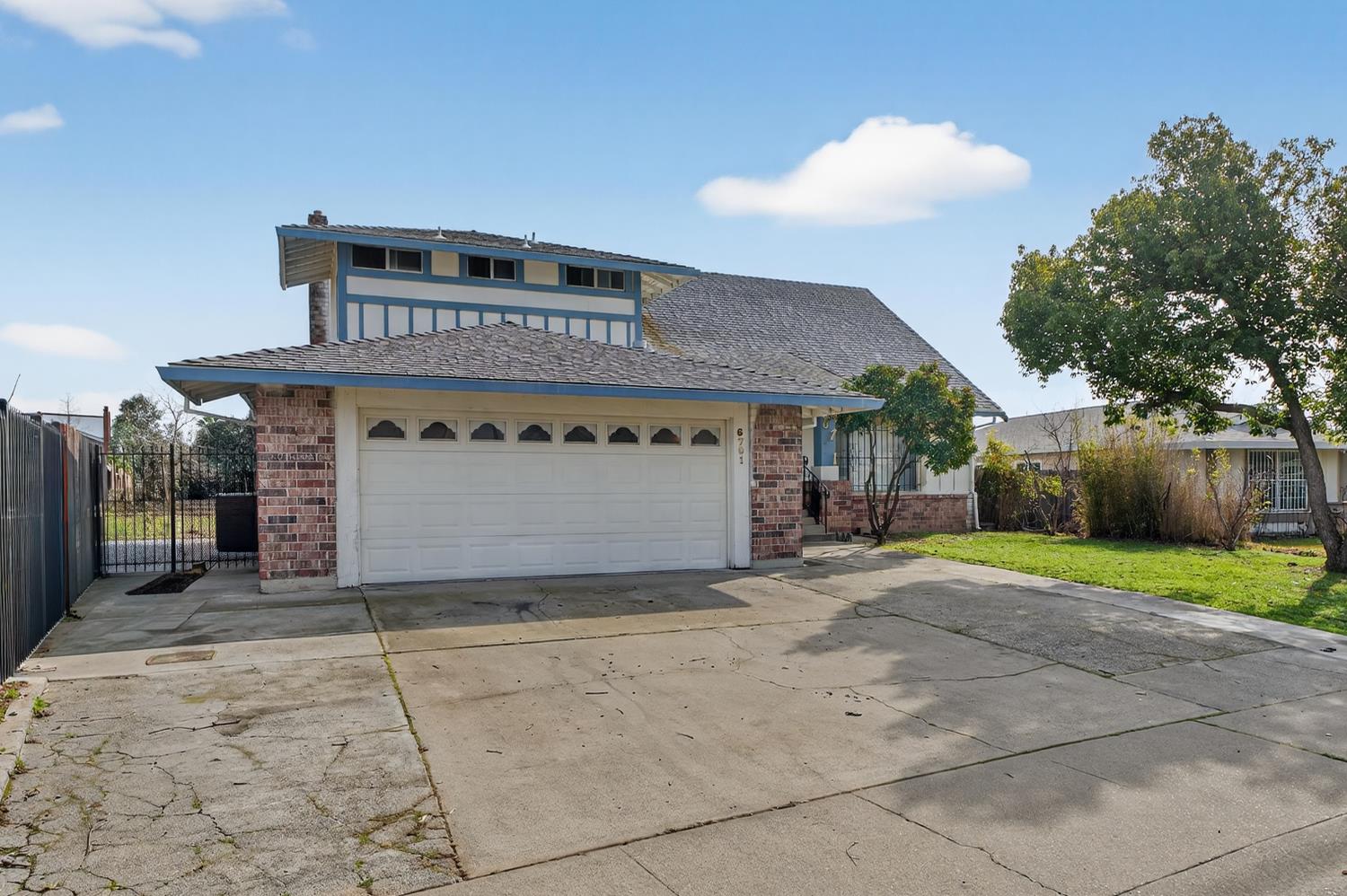 6701 Rancho Adobe Drive Sacramento, CA 95828 - Photo 2 of 57