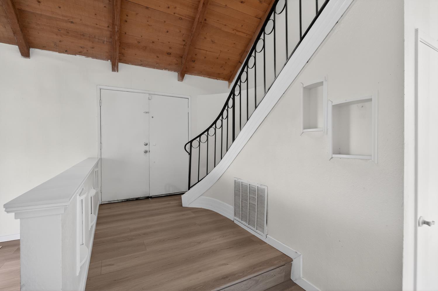 6701 Rancho Adobe Drive Sacramento, CA 95828 - Photo 27 of 57