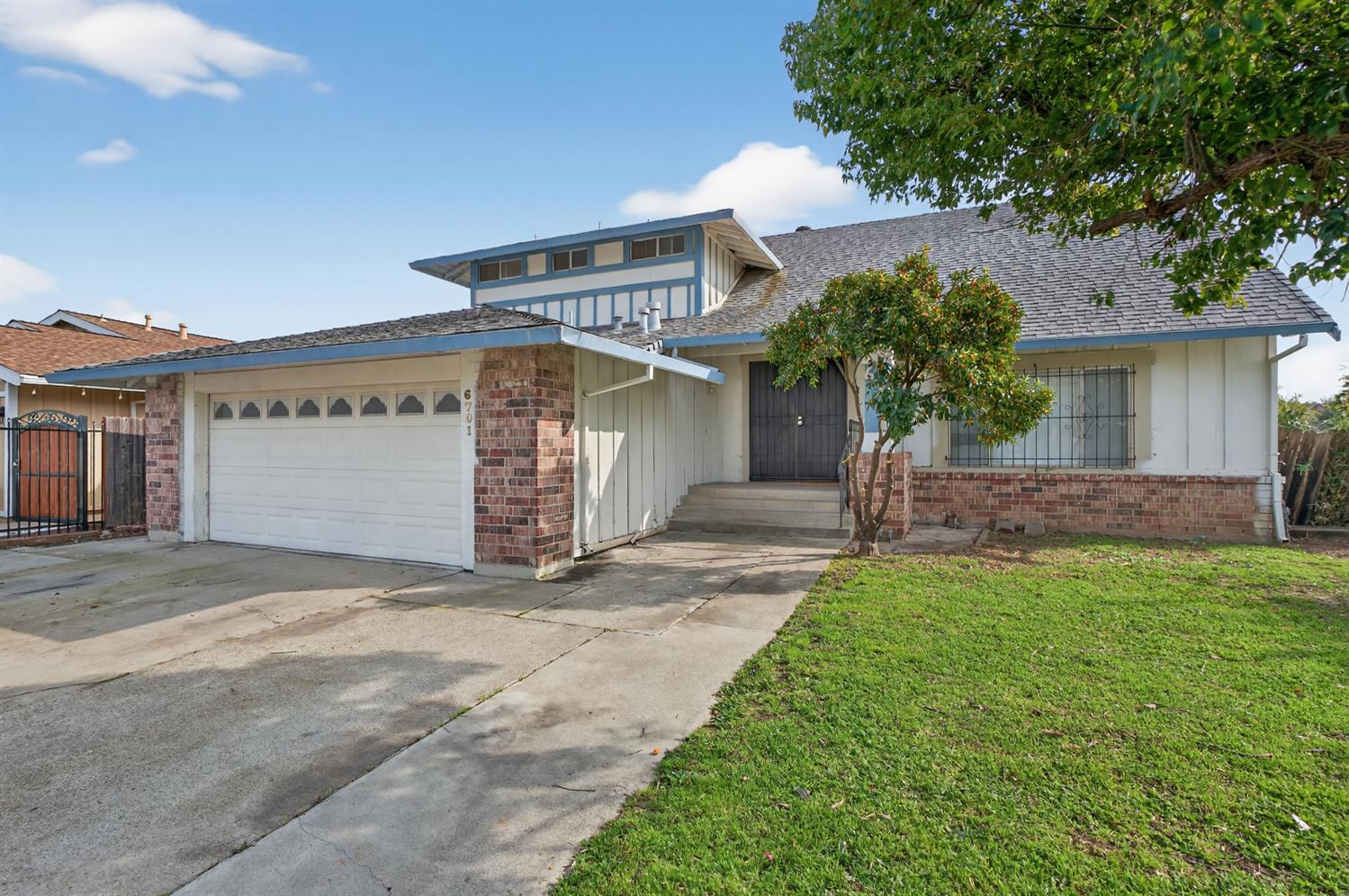 6701 Rancho Adobe Drive Sacramento, CA 95828 - Photo 3 of 57