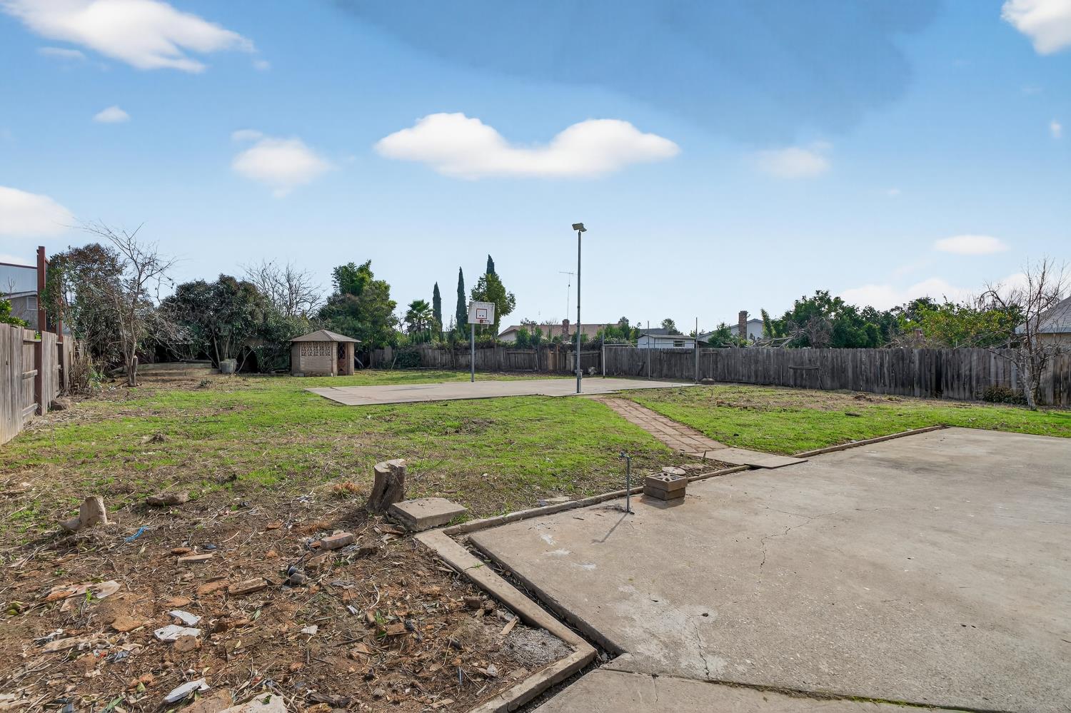 6701 Rancho Adobe Drive Sacramento, CA 95828 - Photo 45 of 57