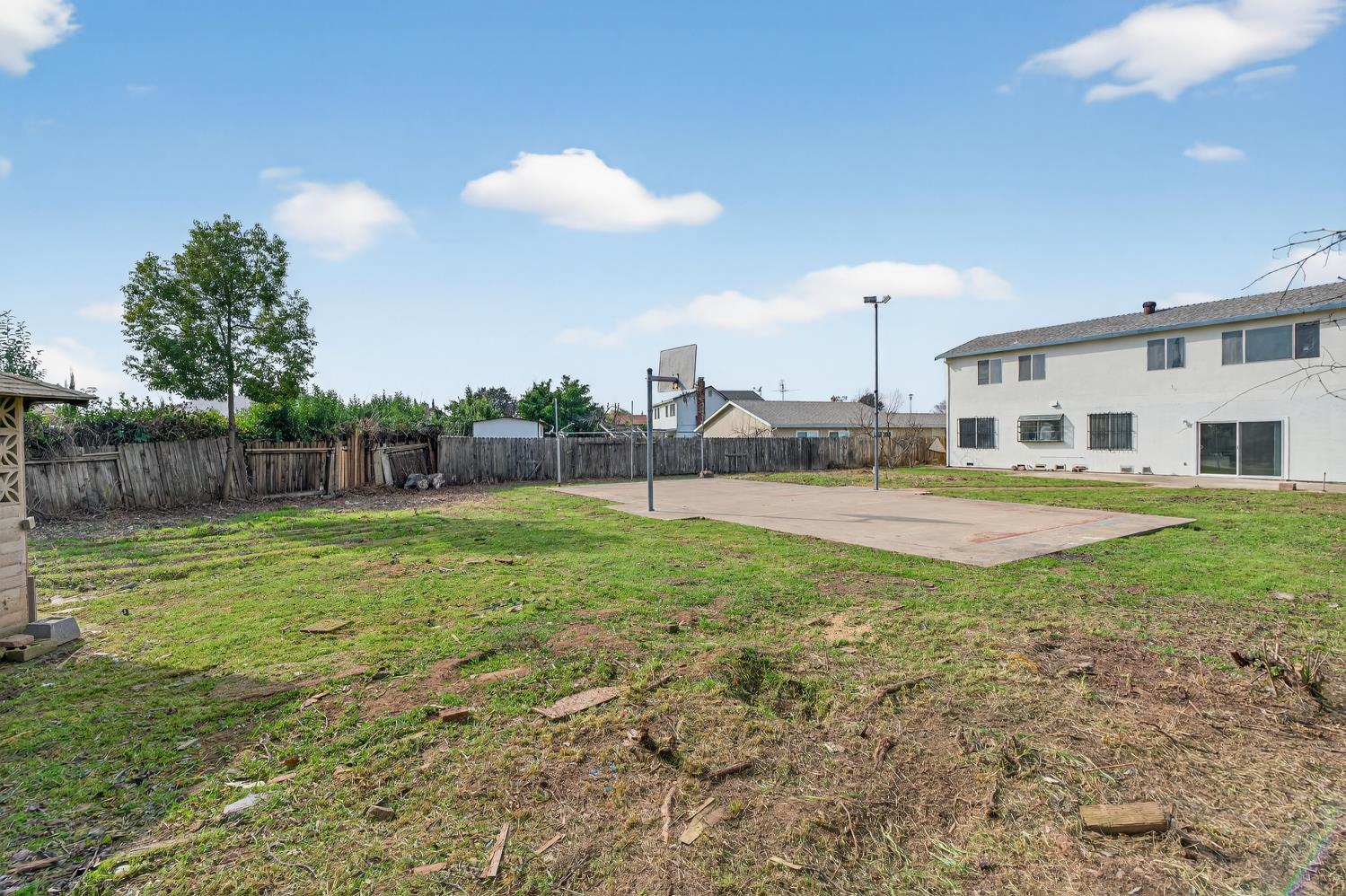 6701 Rancho Adobe Drive Sacramento, CA 95828 - Photo 48 of 57