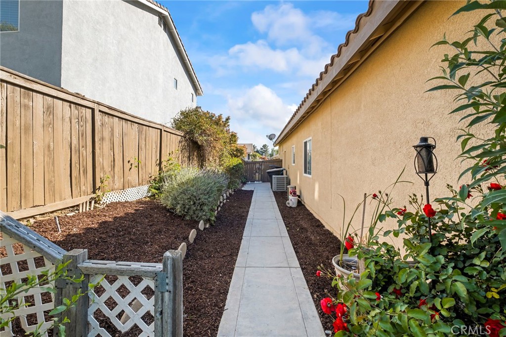 33298 Ave Bicicleta Temecula, CA 92592 - Photo 34 of 42
