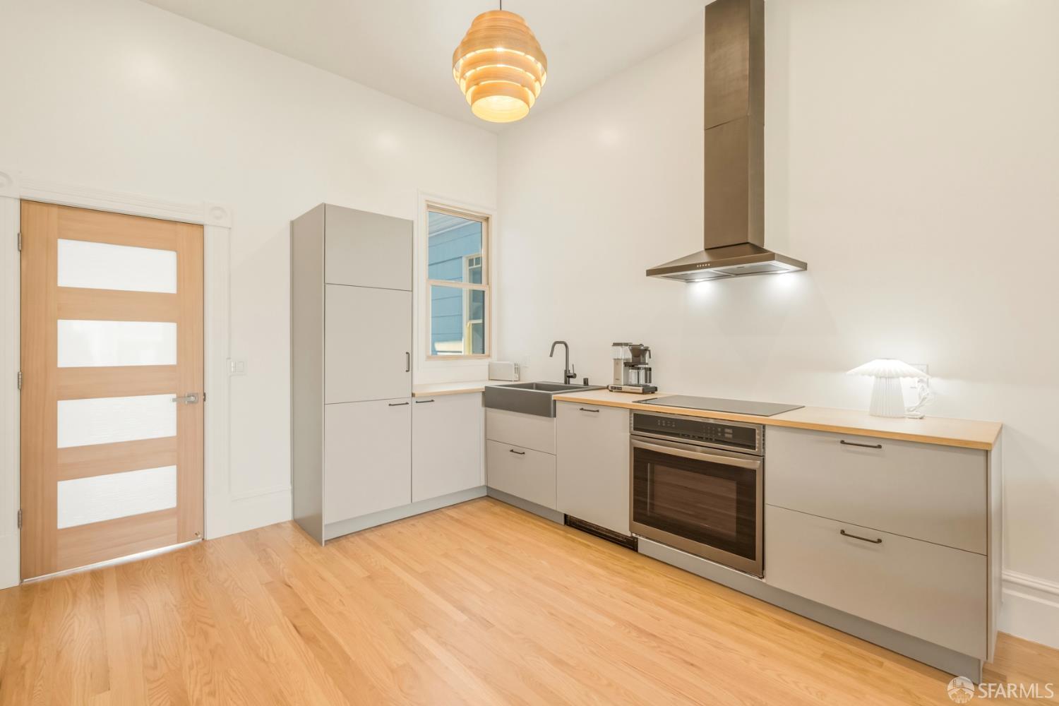 519 Capp Street, Unit B San Francisco, CA 94110 - Photo 2 of 12