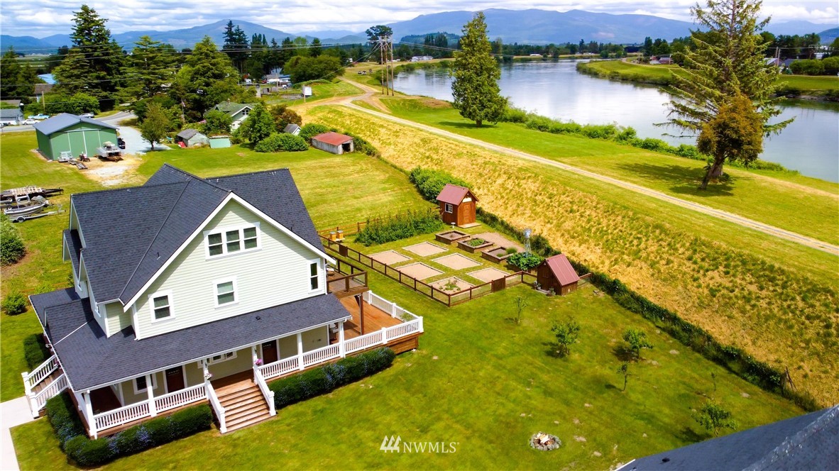 14121 Avon Allen Road Mount Vernon, WA 98273 - Photo 4 of 39
