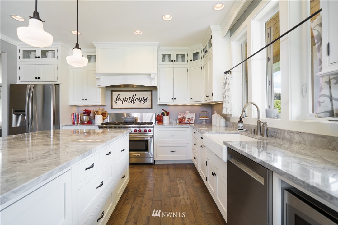 14121 Avon Allen Road Mount Vernon, WA 98273 - Photo 6 of 39