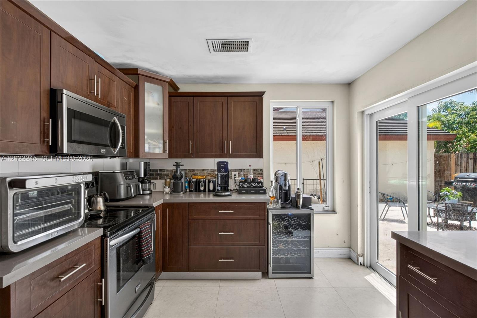 15530 Southwest 59th Street Miami, FL 33193 - Photo 15 of 58