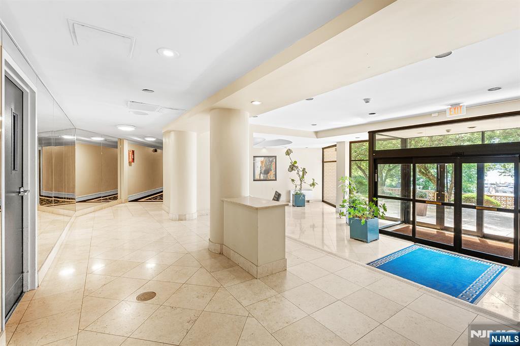 1375 River Road, Unit 1E Edgewater, NJ 07020 - Photo 9 of 24