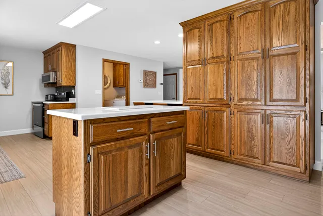 $399,900 | 2615 North Millbrook Road, Appleton, WI 54914