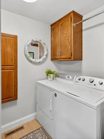 $399,900 | 2615 North Millbrook Road, Appleton, WI 54914