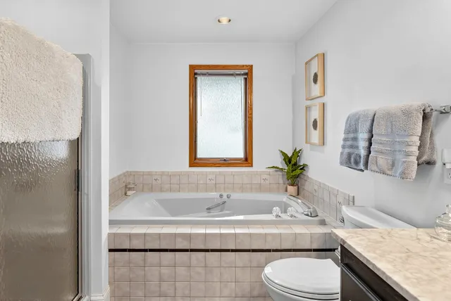 $399,900 | 2615 North Millbrook Road, Appleton, WI 54914