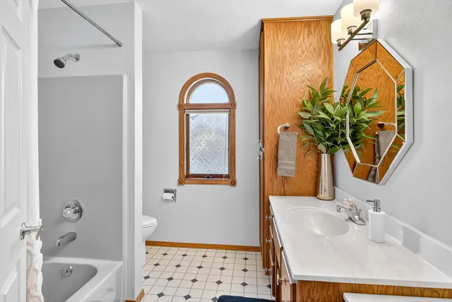 $399,900 | 2615 North Millbrook Road, Appleton, WI 54914