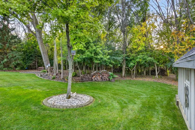 $399,900 | 2615 North Millbrook Road, Appleton, WI 54914