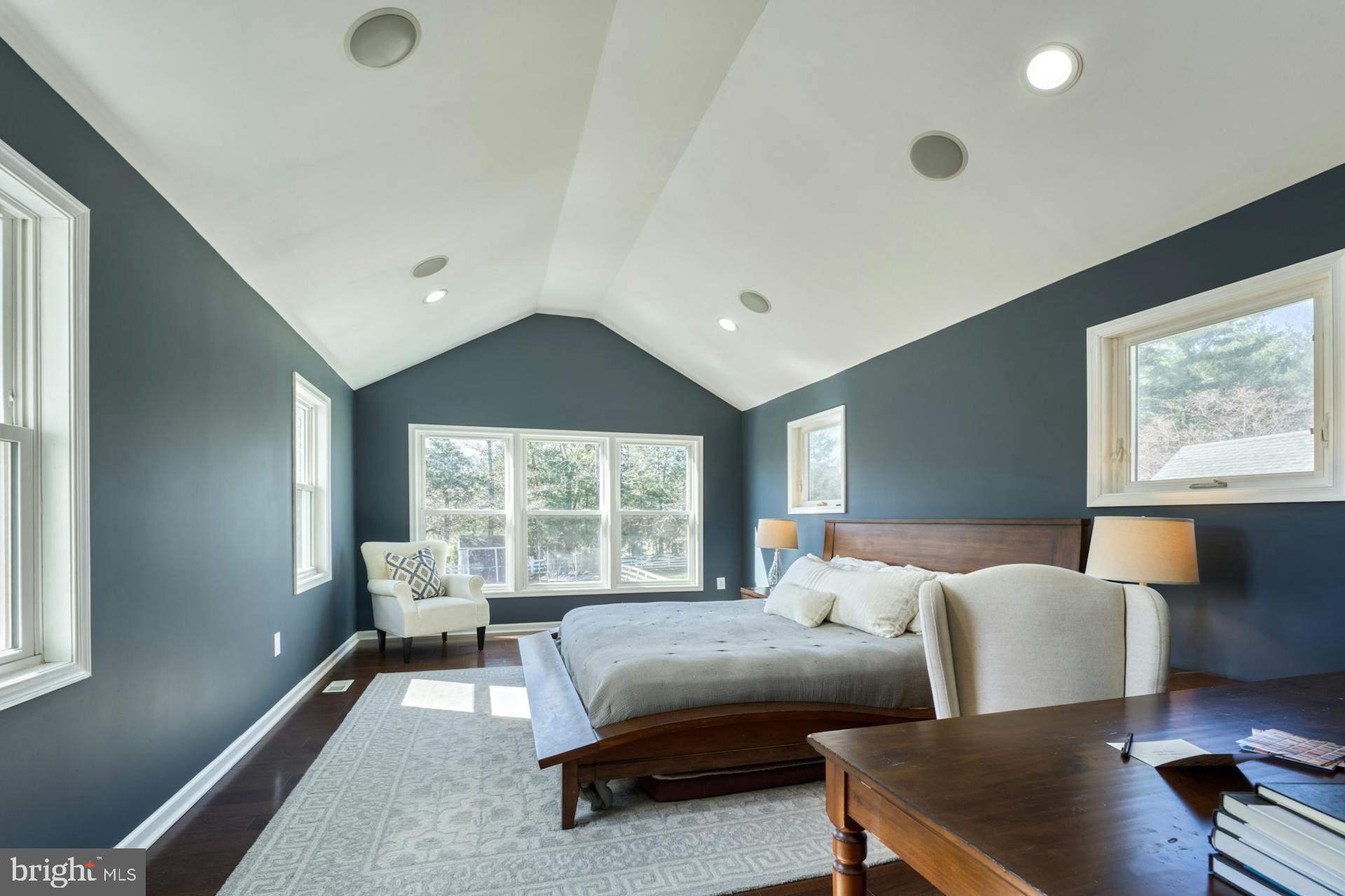 11055 Bishopsgate Court Reston, VA 20194 - Photo 17 of 31 LUX MBR SUITE ADDITION WITH SOARING CEILINGS,