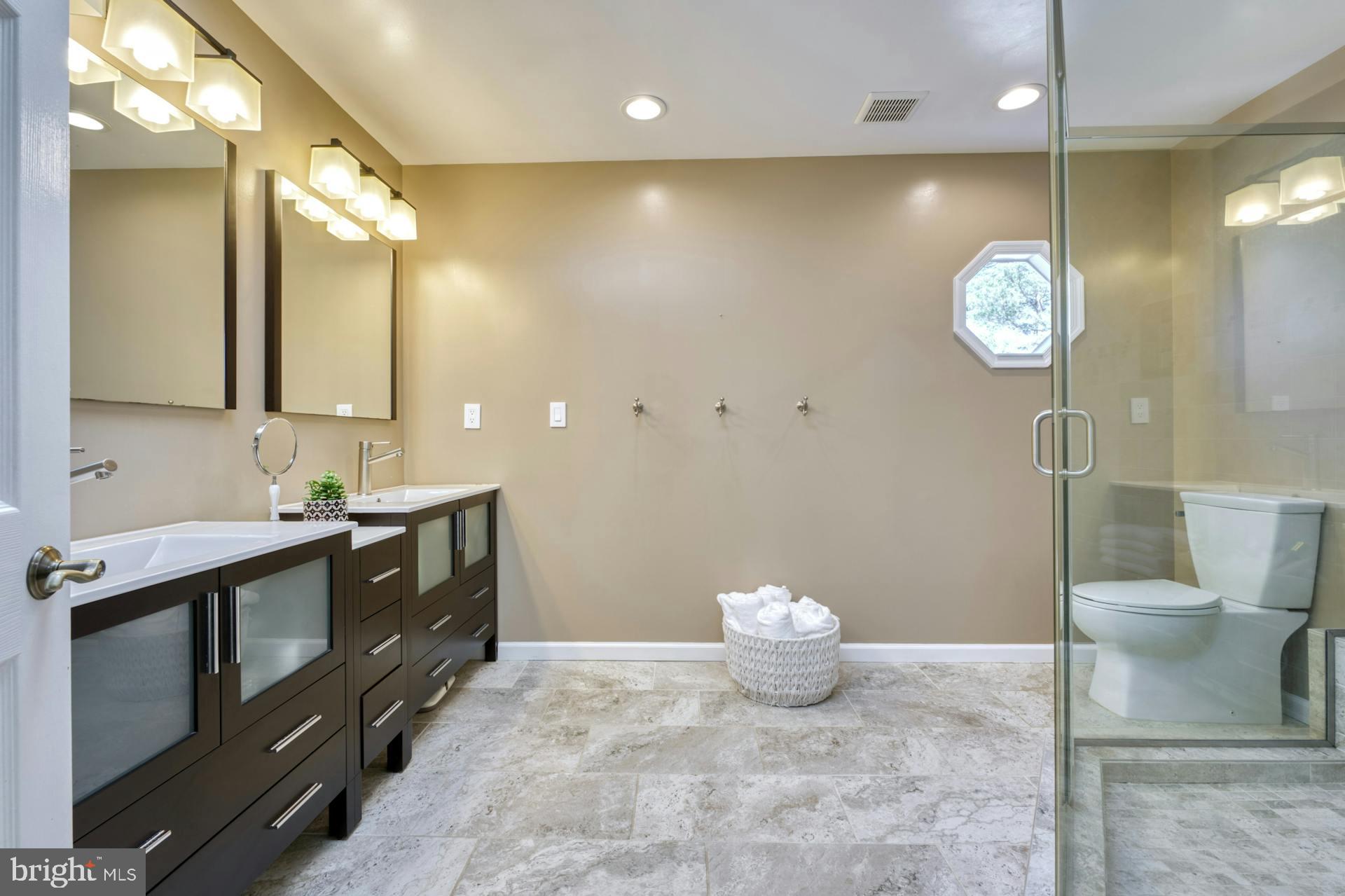 11055 Bishopsgate Court Reston, VA 20194 - Photo 19 of 31 HUUUUGE MBA