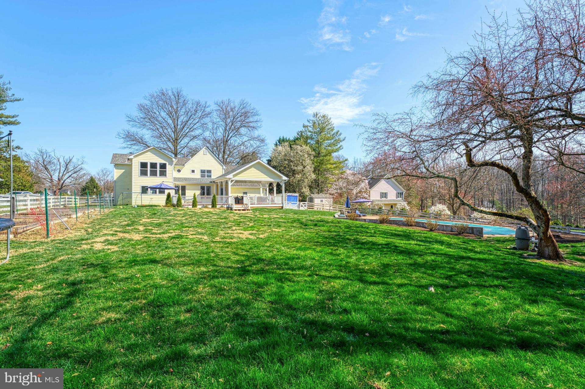 11055 Bishopsgate Court Reston, VA 20194 - Photo 27 of 31 PRIVATE BACKYARD ON ALMOST 3/4 ACRE.