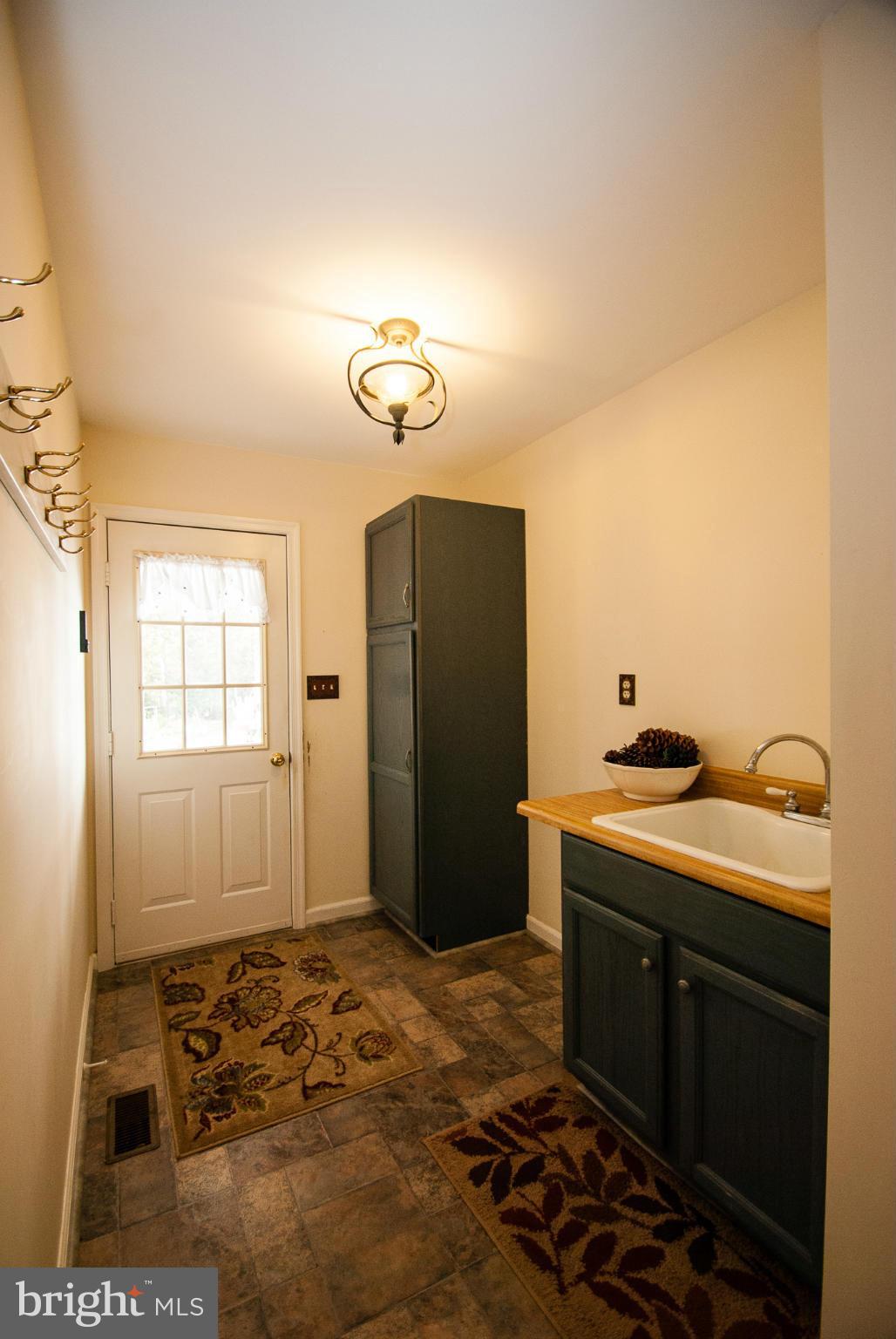 4122 Sumerduck Road Sumerduck, VA 22742 - Photo 7 of 30 Mud Room