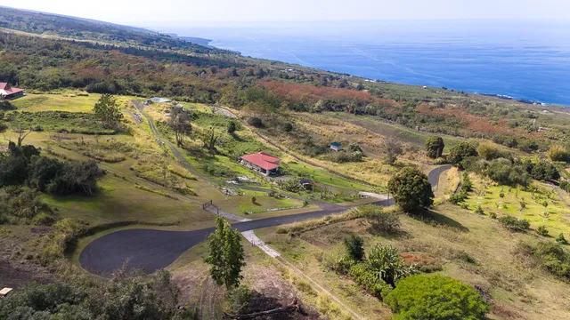 $1,450,000 | 87-1081 Haleili Road, Captain Cook, HI 96704