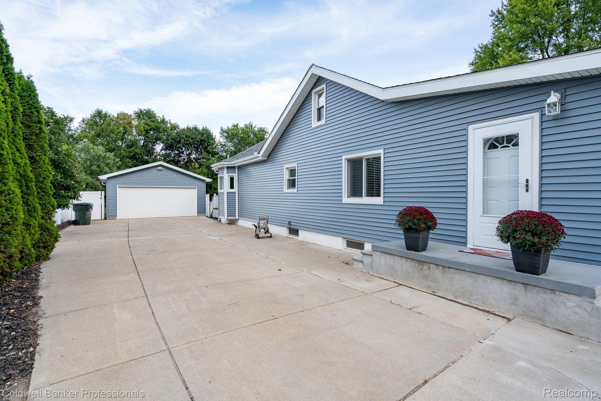 3075 Avalon Road Rochester, MI 48309 - Photo 3 of 33 Gallery Image 3