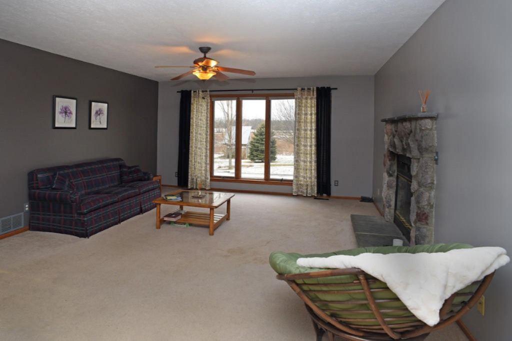 6144 Jason Road St. Johns, MI 48879 - Photo 9 of 24 _ Living room Laingsburg_0383_edited-1-X