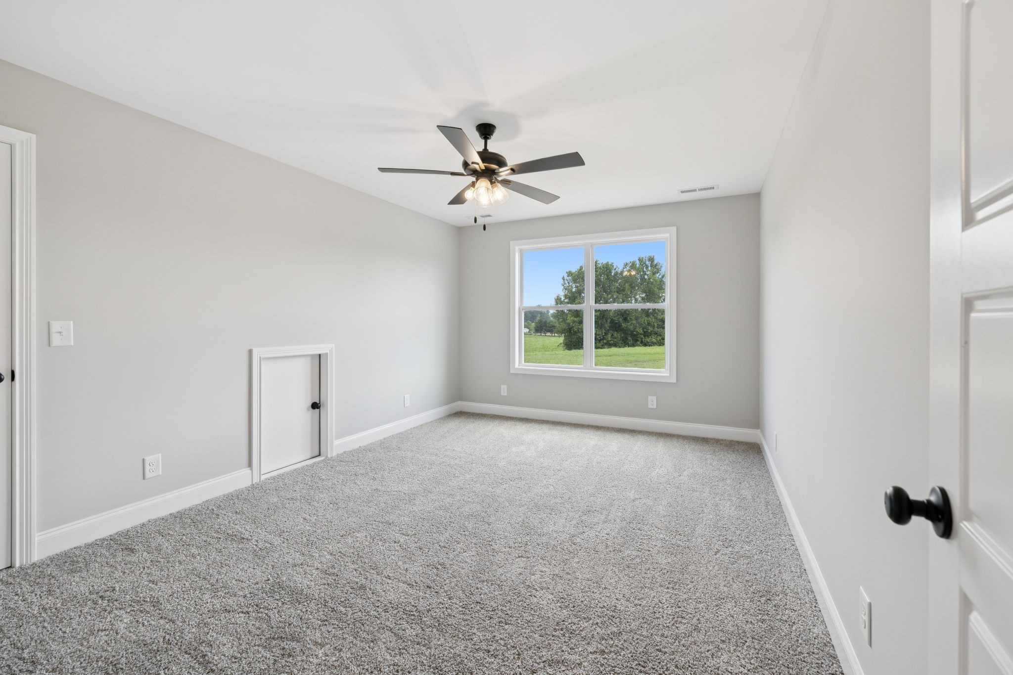 28 Faith Lane Lebanon, TN 37087 - Photo 27 of 53 a view of a livingroom with a ceiling fan and window