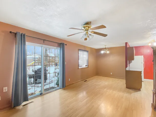 $249,900 | 703 North Glenwood Avenue, Griffith, IN 46319