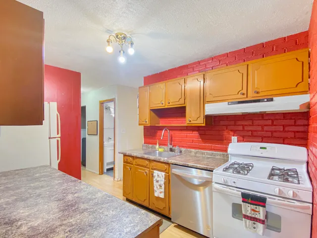 $249,900 | 703 North Glenwood Avenue, Griffith, IN 46319