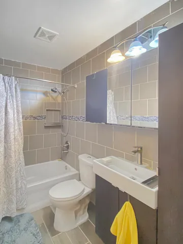 $249,900 | 703 North Glenwood Avenue, Griffith, IN 46319