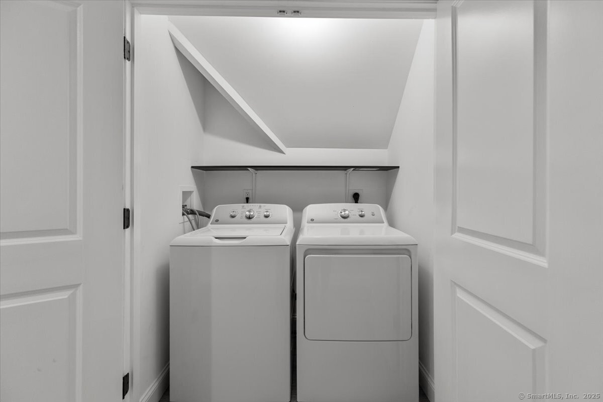 36 Maple Street, Unit 3 New Haven, CT 06511 - Photo 11 of 20 a utility room with dryer and washer