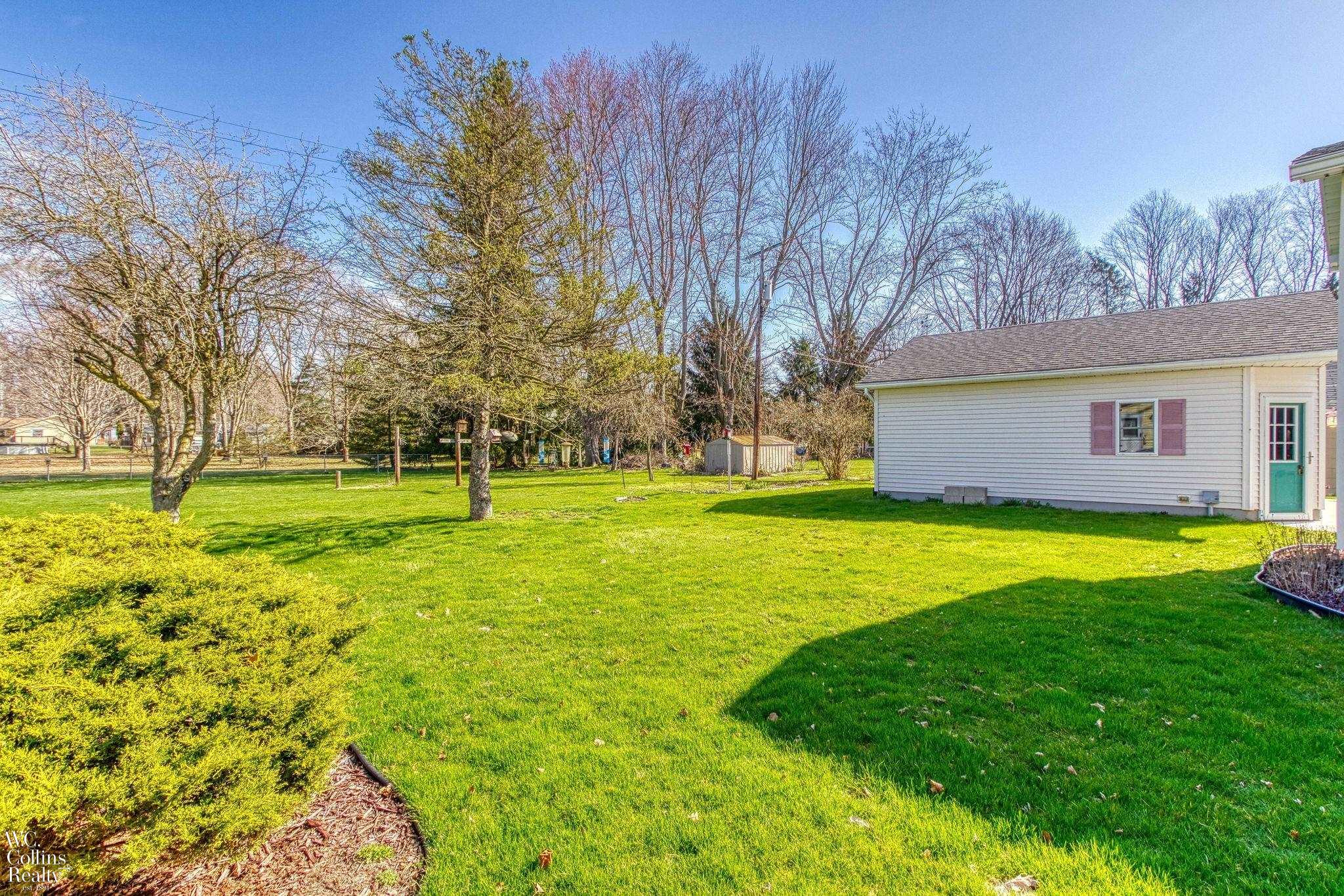 4030 North River Road Fort Gratiot, MI 48059 - Photo 23 of 24 50138602-68c8a8b8-6ec6-4717-82de-cb854dd82f01.JPG