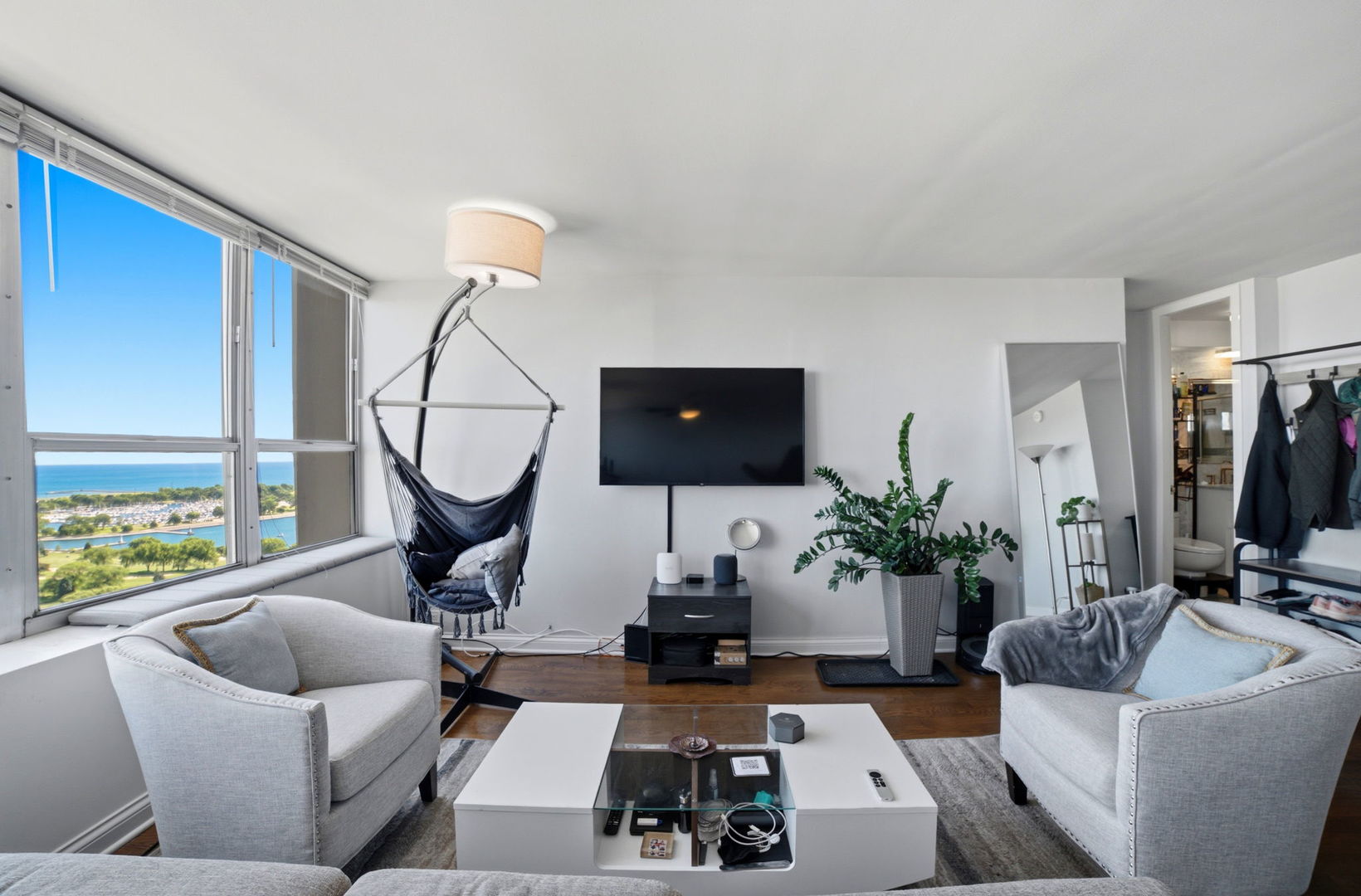 655 West Irving Park Road, Unit 2704 Chicago, IL 60613 - Photo 9 of 27