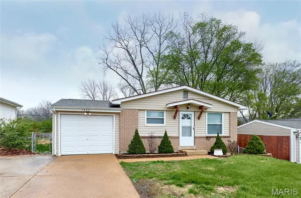 $249,900 | 1422 Ramona Lane, St. Charles, MO 63304