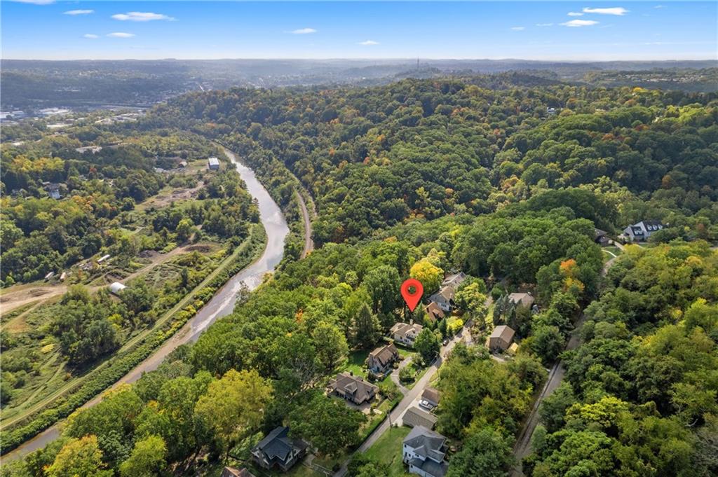 664 Hamilton Road Pittsburgh, PA 15205 - Photo 42 of 43 an aerial view of residential houses with outdoor space and trees