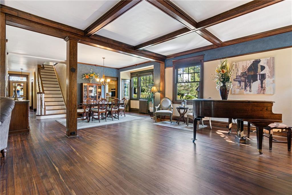 664 Hamilton Road Pittsburgh, PA 15205 - Photo 6 of 43 a living room with furniture and wooden floor
