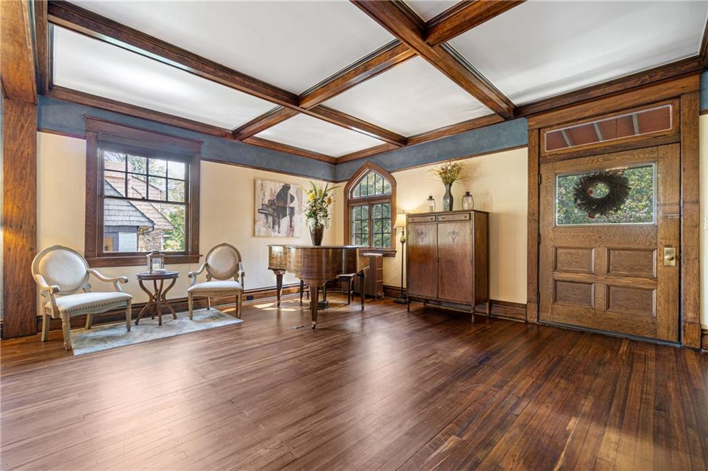 664 Hamilton Road Pittsburgh, PA 15205 - Photo 7 of 43 a living room with furniture and wooden floor
