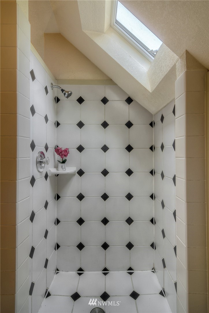 6535 Littlerock Road Southwest Tumwater, WA 98512 - Photo 17 of 25 Gallery Image 17