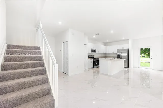 $3,300 | 2209 Southeast 30th Street, Homestead, FL 33035