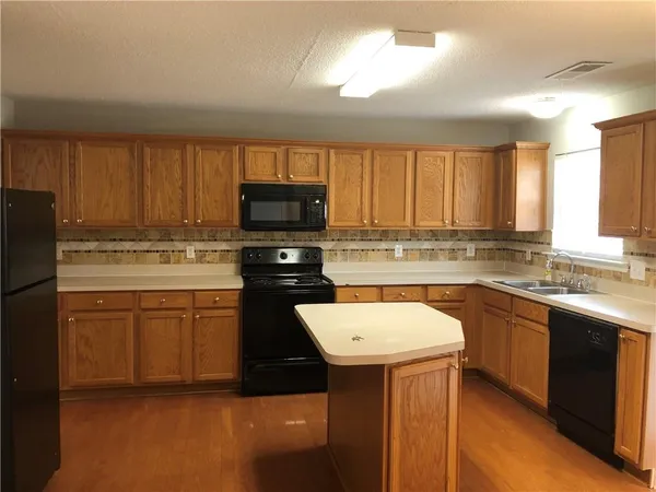 $2,150 | 1909 Hampton Springs Court Southwest, Marietta, GA 30008