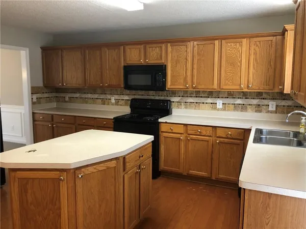 $2,150 | 1909 Hampton Springs Court Southwest, Marietta, GA 30008