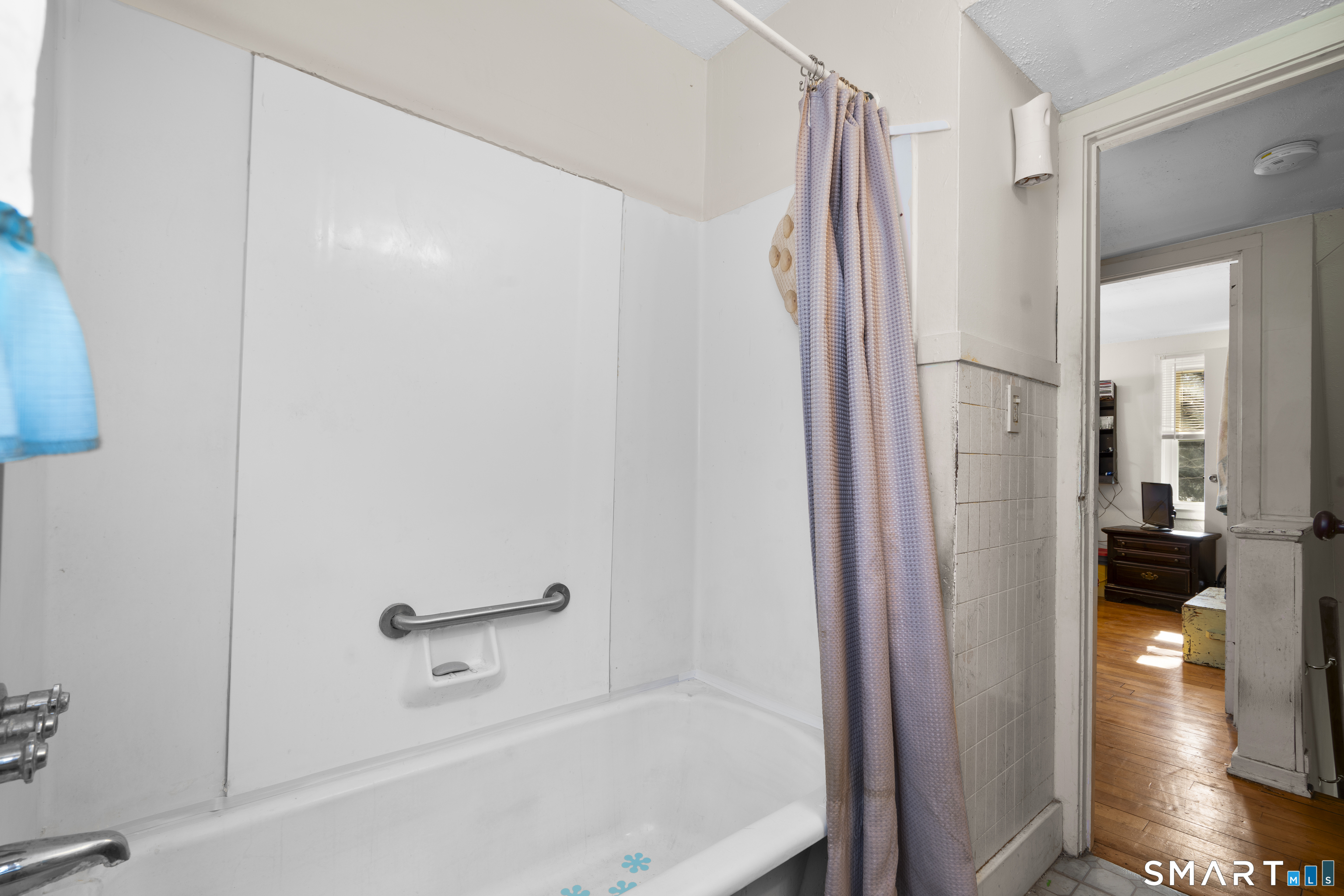22 Tyler Circle Manchester, CT 06040 - Photo 19 of 27 a bathroom with a bathtub and a shower