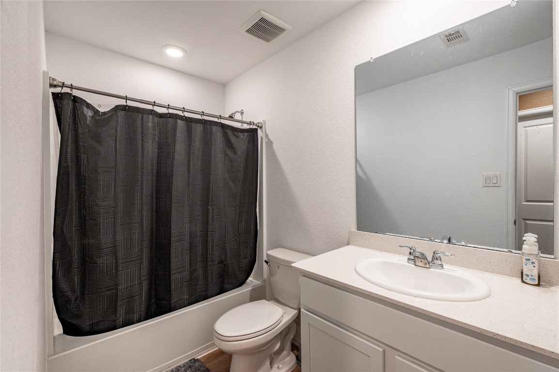 269 Bennett Street Angleton, TX 77515 - Photo 16 of 27