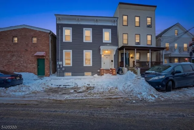 $599,999 | 206 Clark Place, Elizabeth Port, NJ 07206